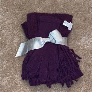 New York & Company scarf / glove set